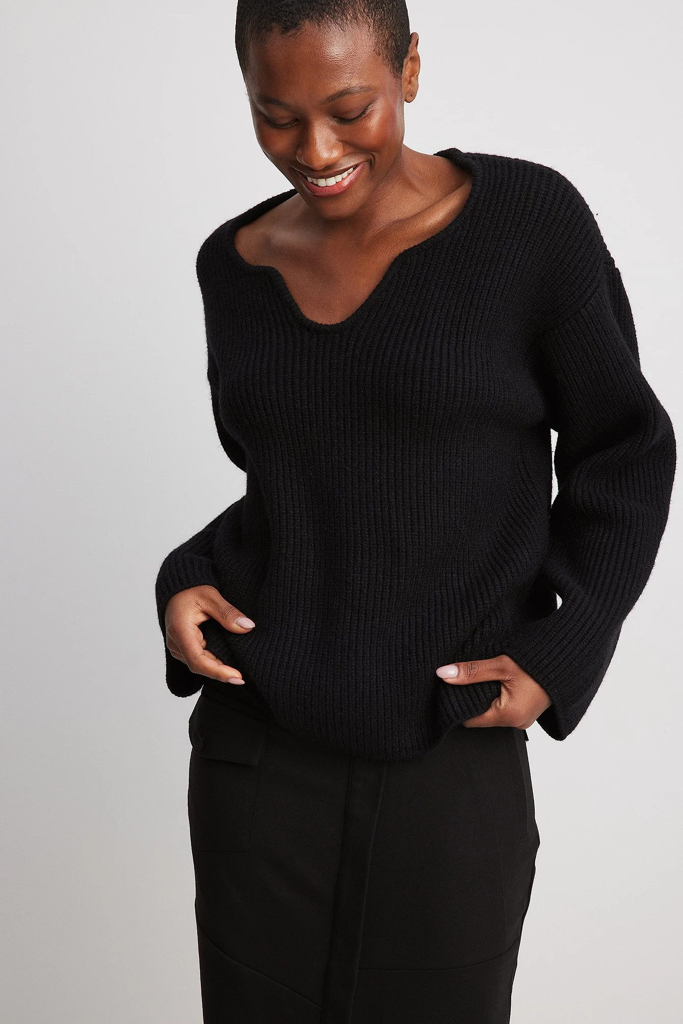 Boxy-Strickpullover mit Kragendetail