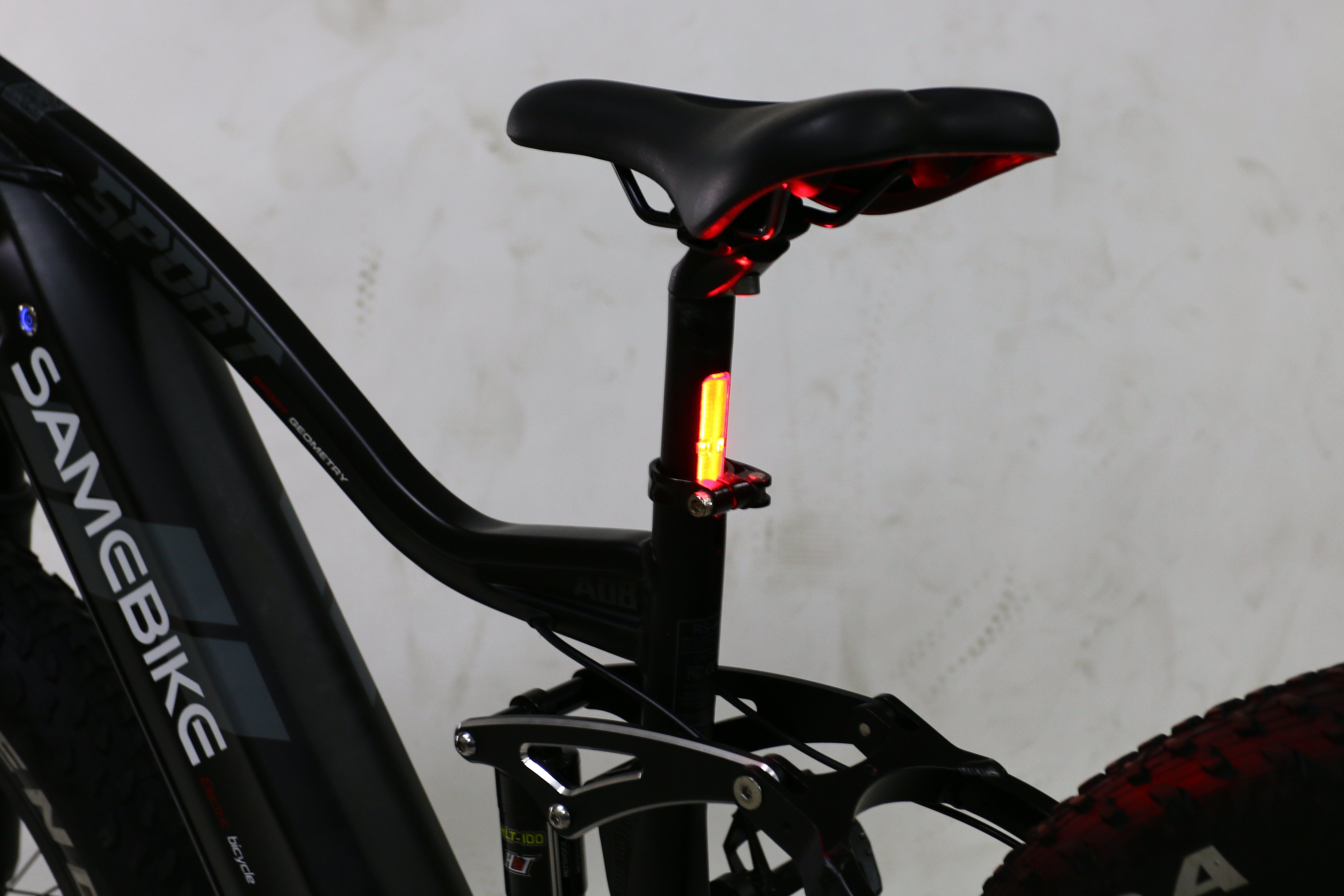 SAMEBIKE E-Bike RSA08 750W 26 Zoll Bafang Motor Fatbike E-Mountainbike 25km/h 17Ah