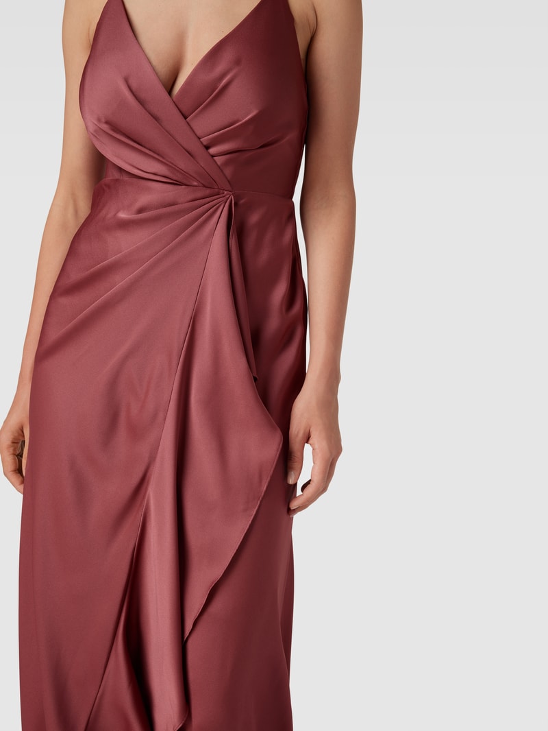 Abendkleid in Wickel-Optik in rostrot