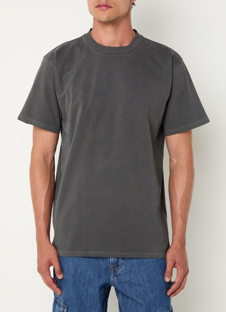 Denham-t-paita logolla
