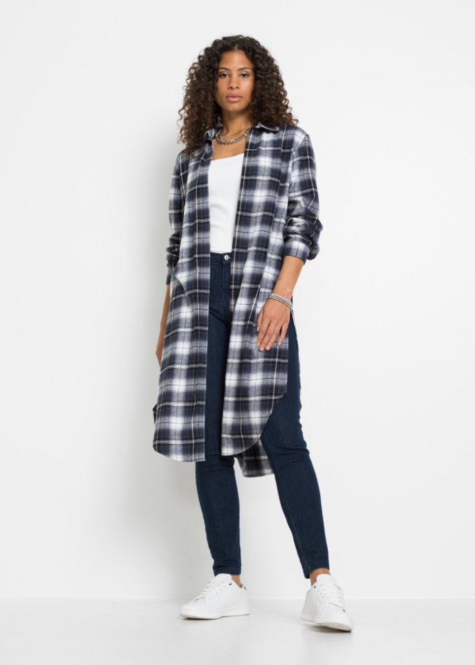 Longbluse mit seitlichen Schlitzen