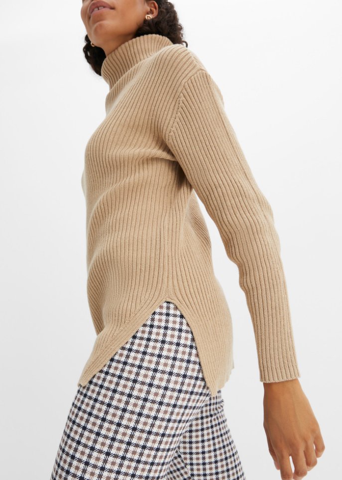 Langer Rollkragenpullover in Rippenstrick
