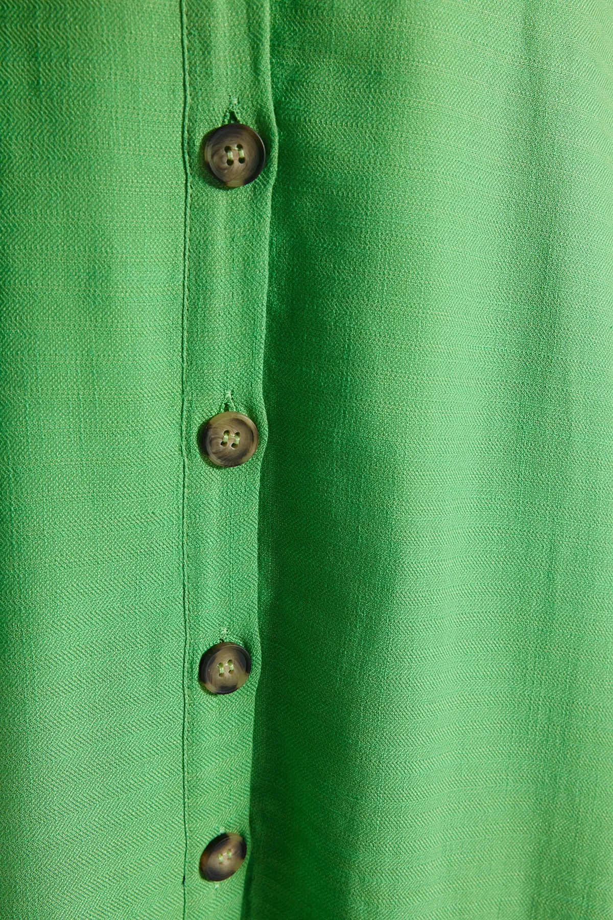 Trendyol Collection  Grünes, gewebtes Midikleid mit Gürtel und Knöpfen TWOSS19IE0009