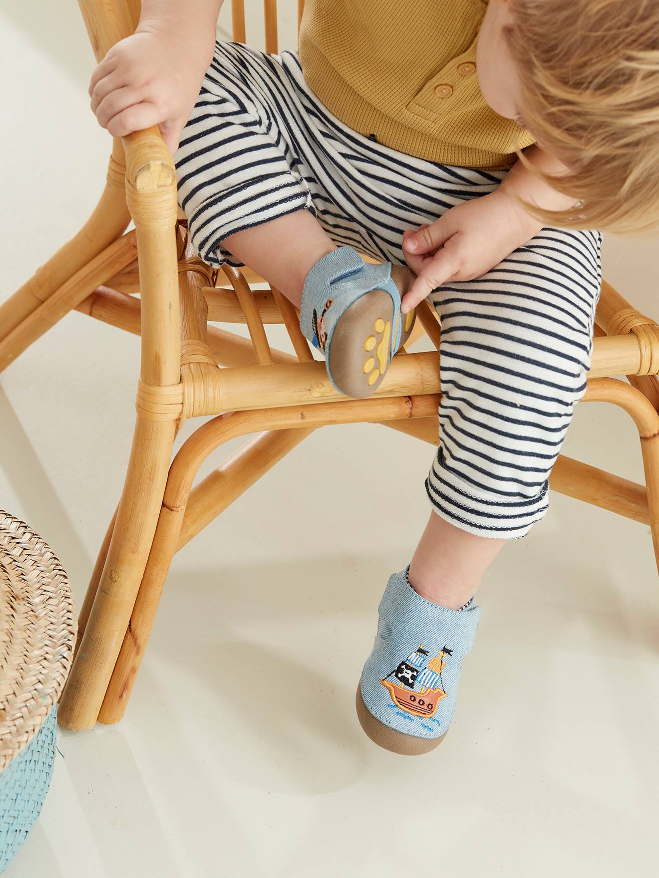 Chaussons scratchés bébé garçon en toile denim denim