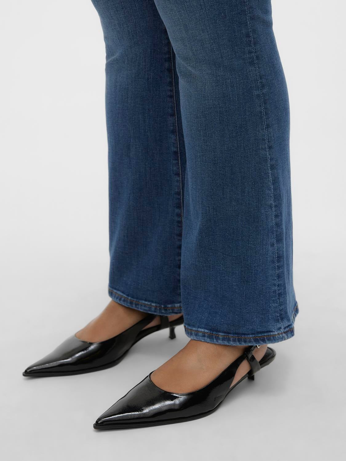 VMSIGI Niedrige Taille Ausgestellt Jeans