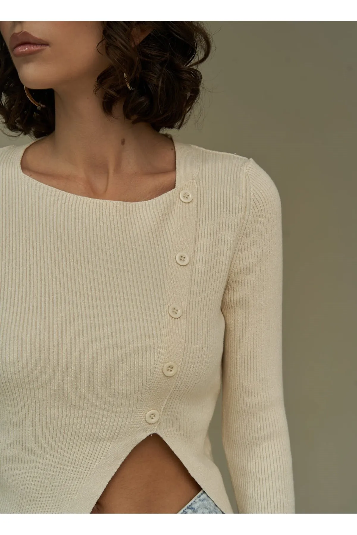 MAİ COLLECTİON  Kloe Strickwaren-Crop mit Knopfdetail