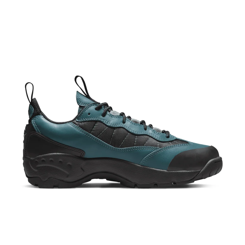Nike ACG Air Mada DM3004-001 / schwarz