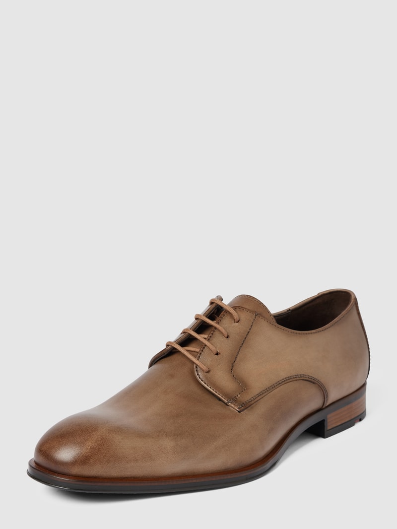 Lederschuhe mit Schnürverschluss in beige