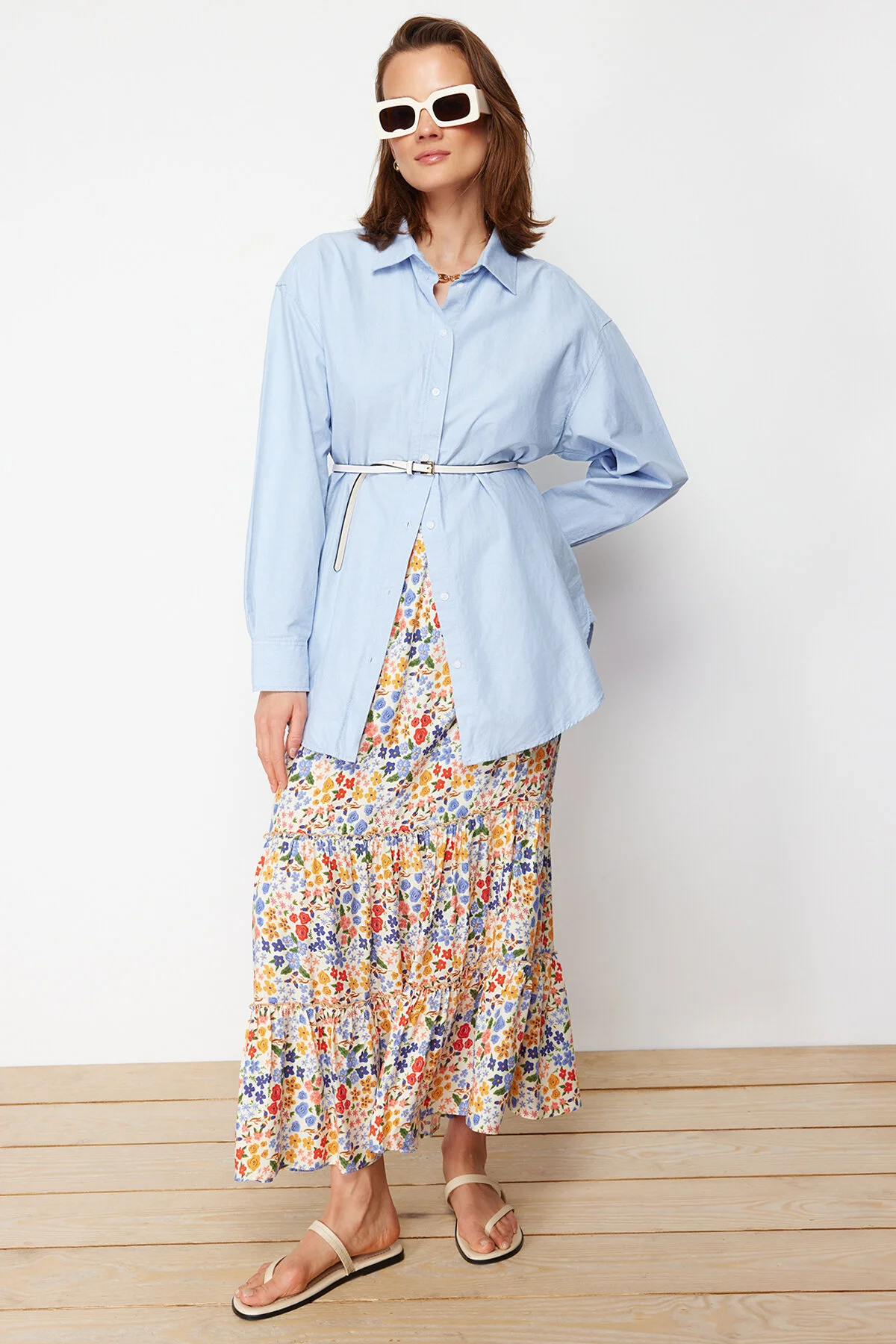 Trendyol Modest  Ecrufarbener gewebter Rock mit Blumenmuster TCTSS22EE00000
