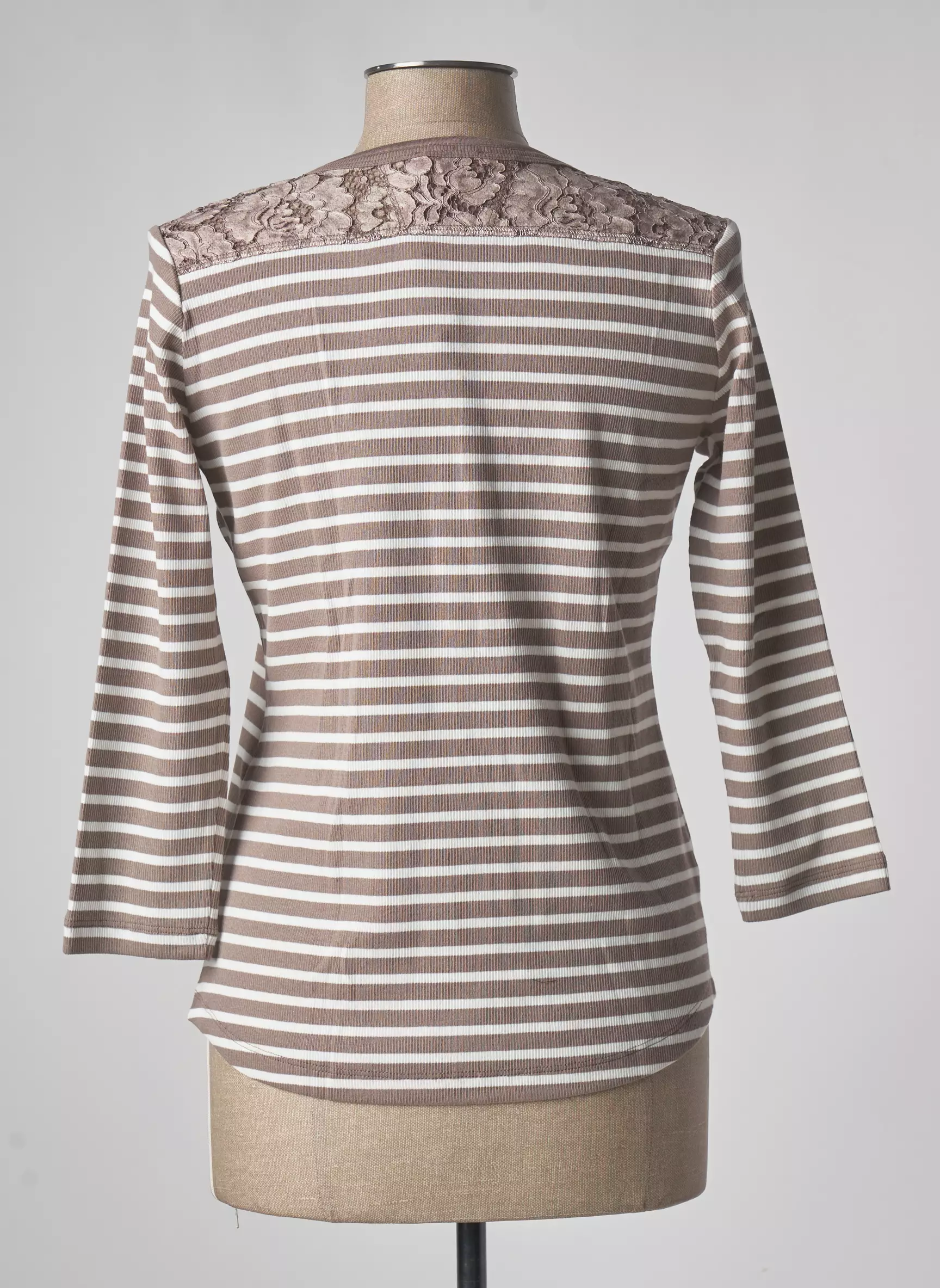 Thomas Rabe Tshirts Femme couleur marron
