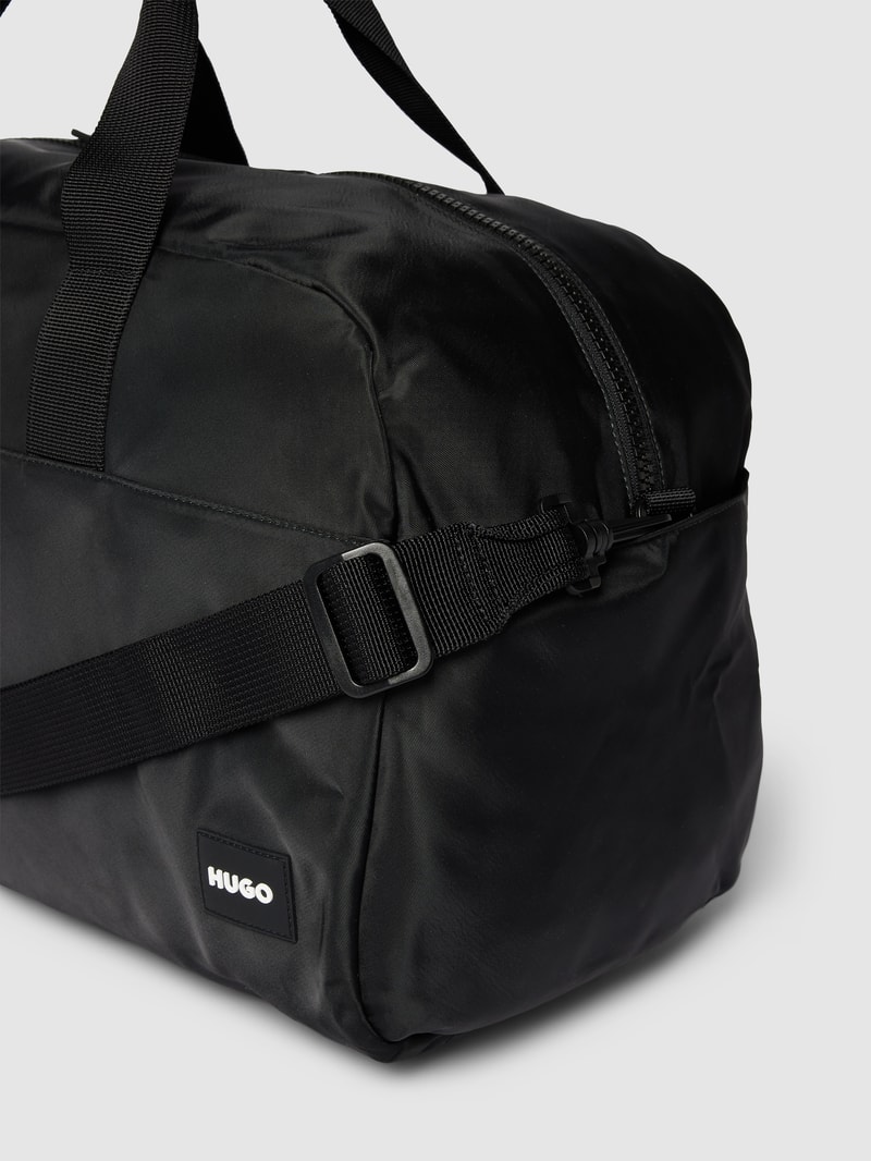 Sporttasche mit Label-Detail Modell 'Ethon' in schwarz