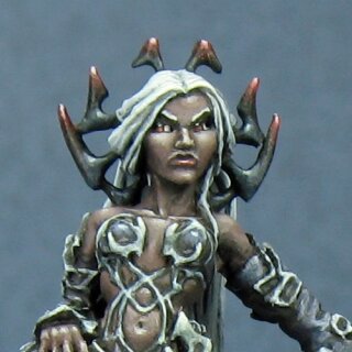 Shaeress Nashanneth, Dark Elf Queen (REA03361)