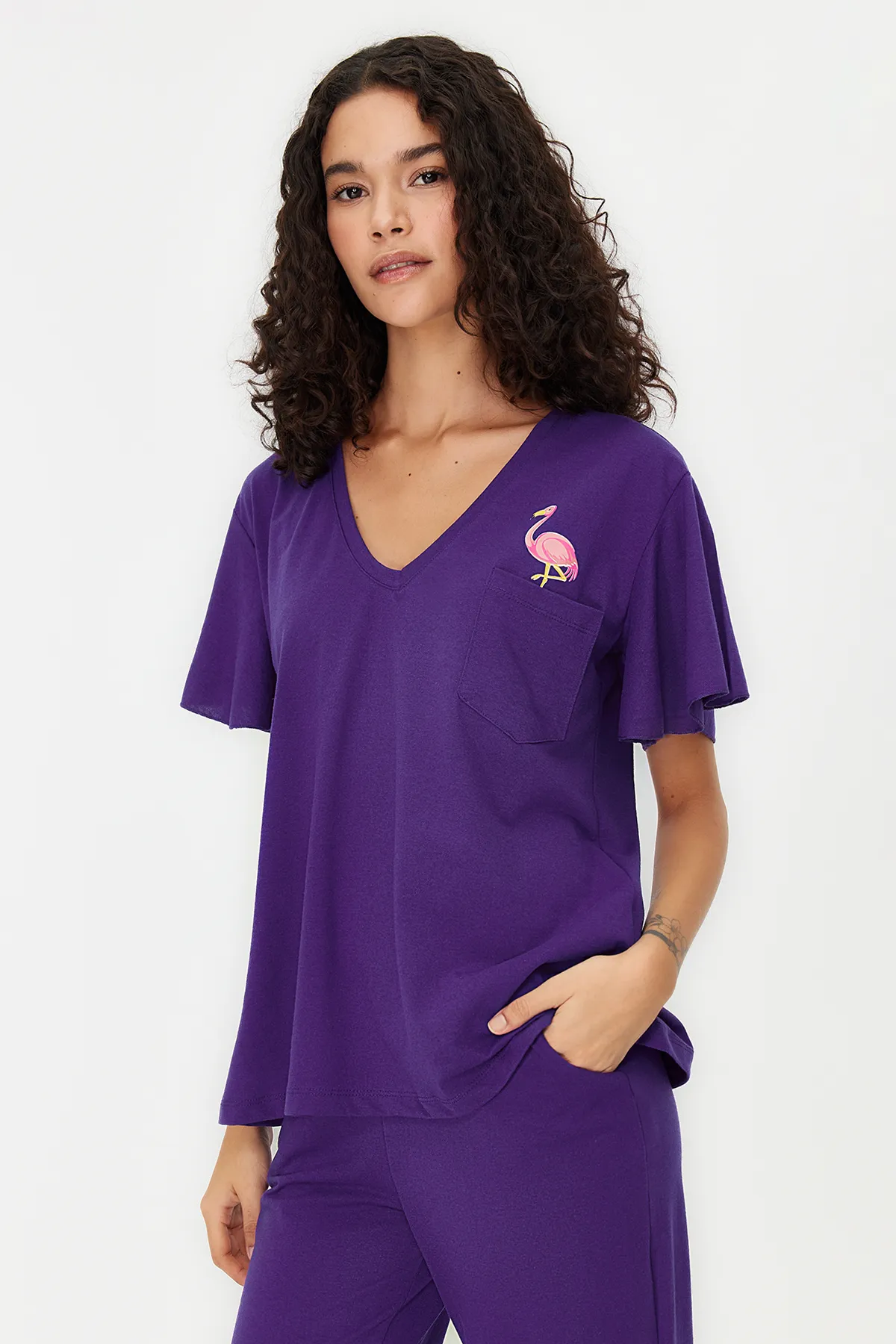 Trendyol Collection  Lilafarbenes Pyjama-Set aus Baumwolle mit Flamingo-Aufdruck und Schwungrad-Detail THMSS20PT0172