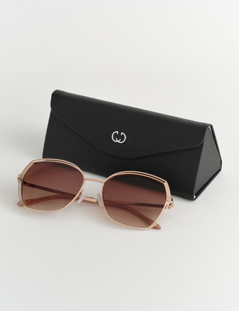 Sonnenbrille im Retrolook