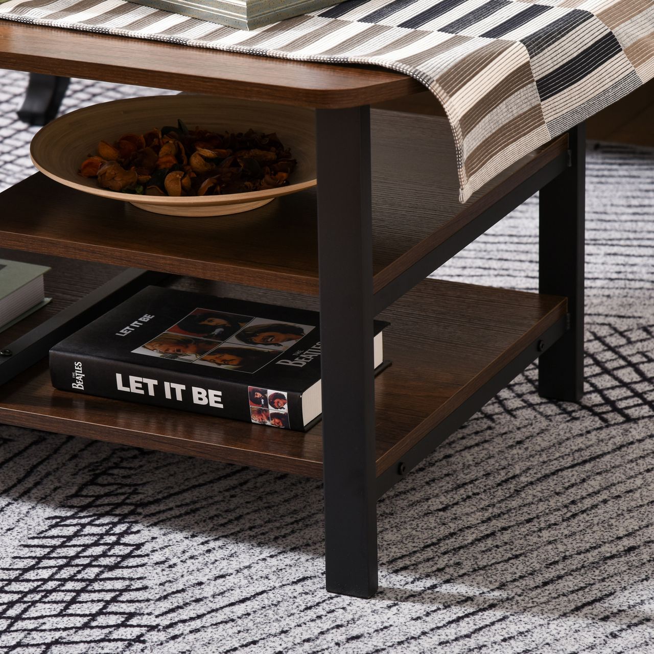 HOMCOM Couchtisch, Wohnzimmertisch Kaffeetisch mit Ablageflächen für Büro, Wohnzimmer, Schlafzimmer, industrieller Stil, E1 Spanplatte, Stahl, Braun, 100L x 60B x 46H cm