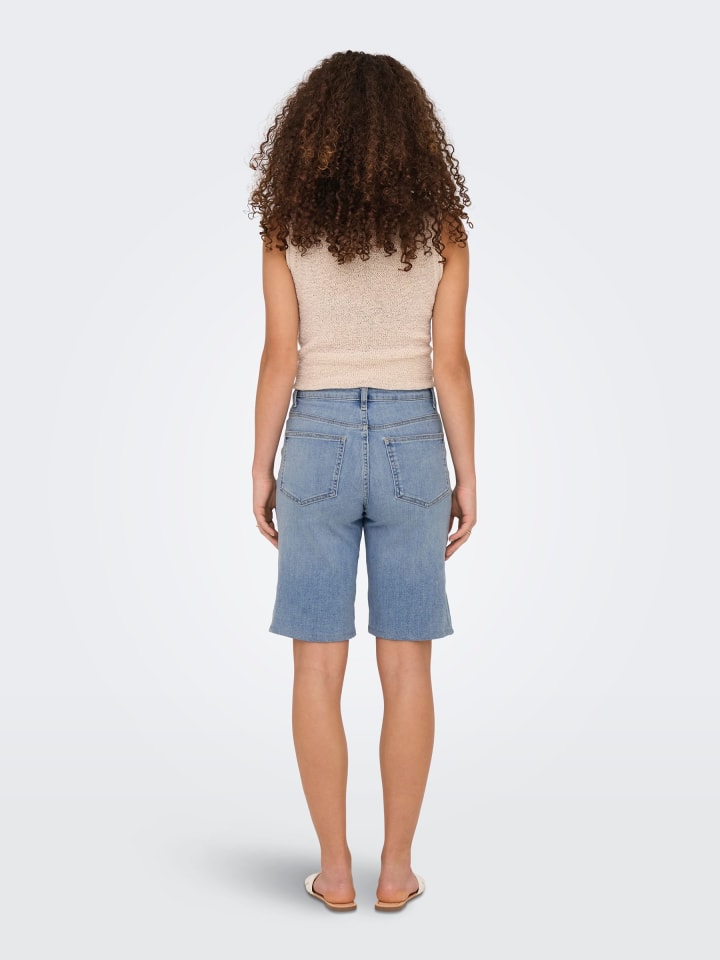 ONLY Denim-Jeansshorts mit Taschen und Gürtelschlaufen in Hellblau günstig kaufen