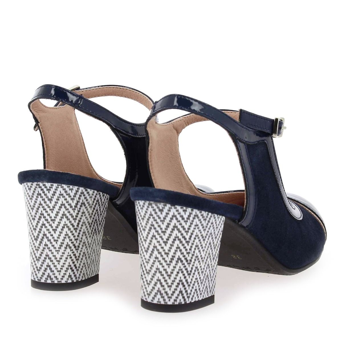 Dorking  D 9093 - Marine