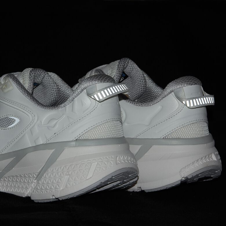 Hoka U Clifton L white/white