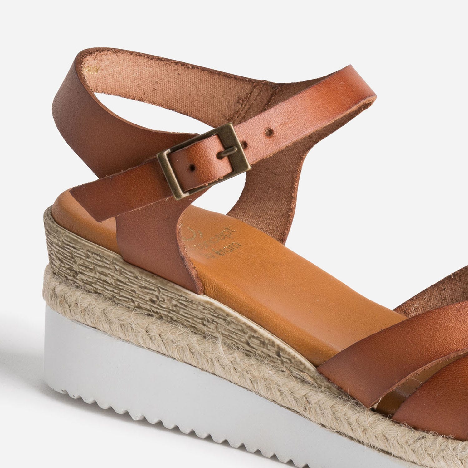 Sandale compensée cognac éco-conçue en cuir
