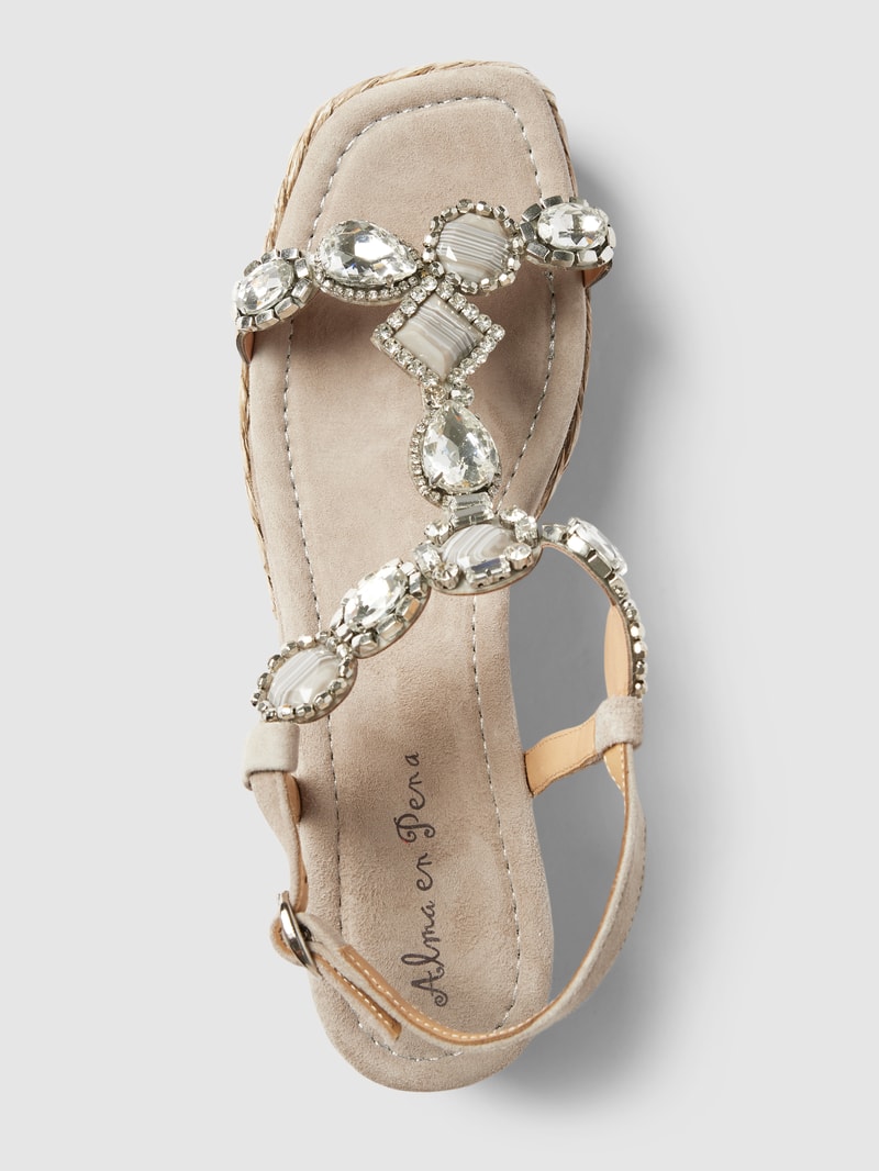 Wedges mit Ziersteinbesatz in taupe