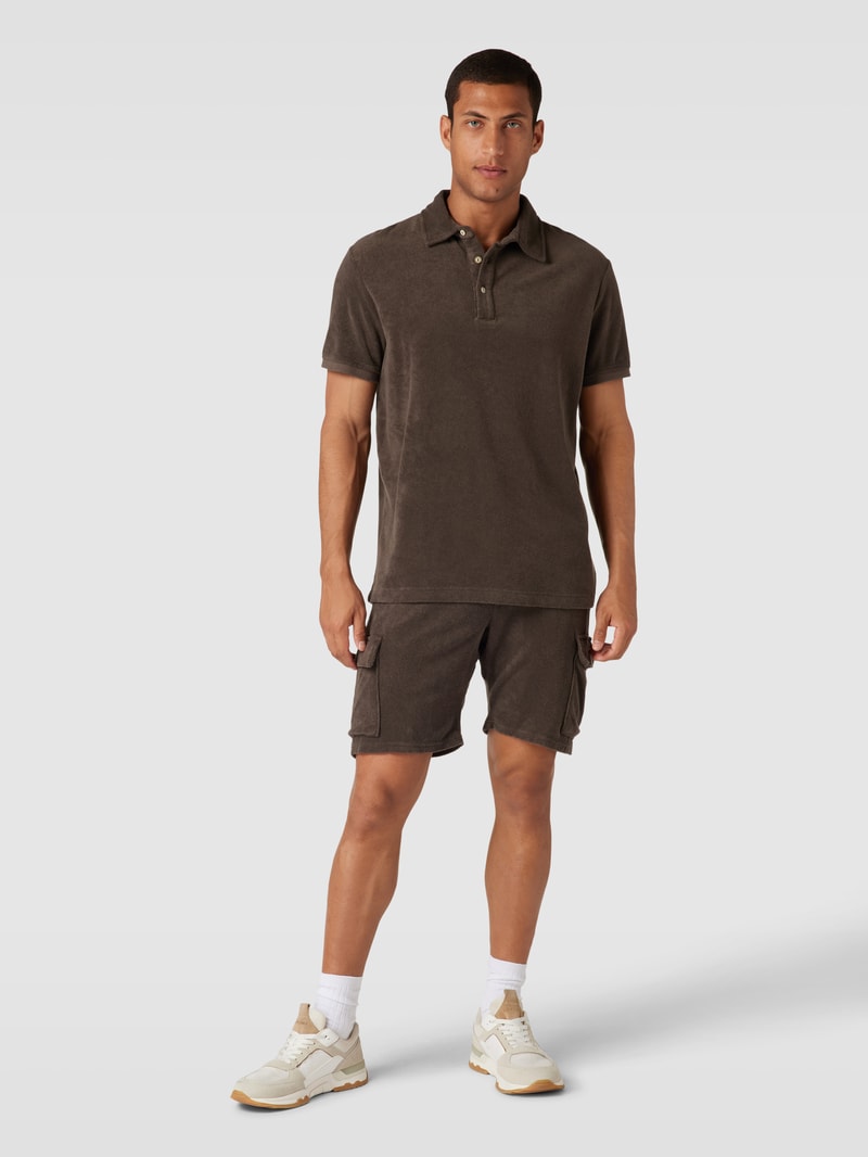 Shorts mit Cargotaschen in mittelbraun