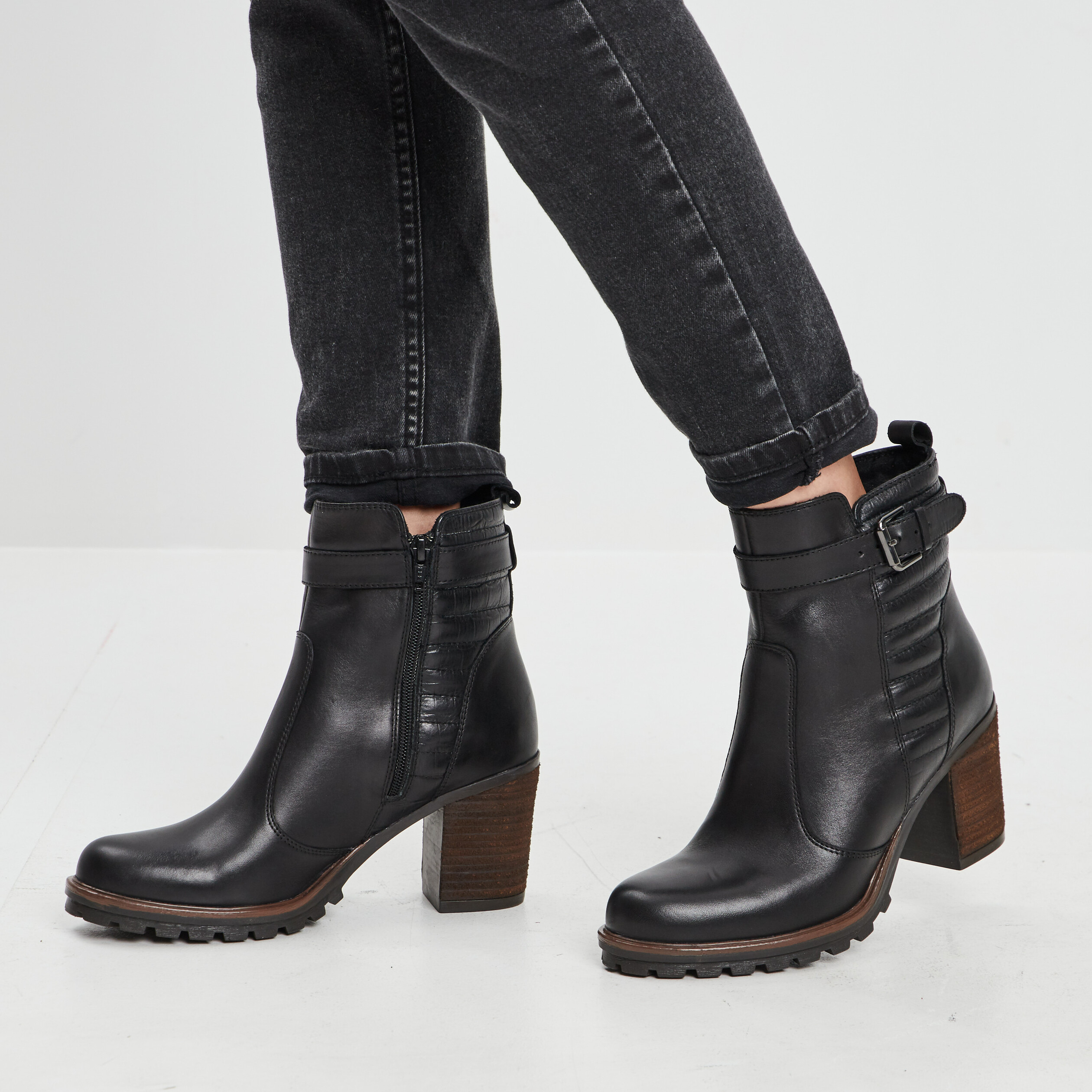Bottines à talons en cuir noir femme | La Halle