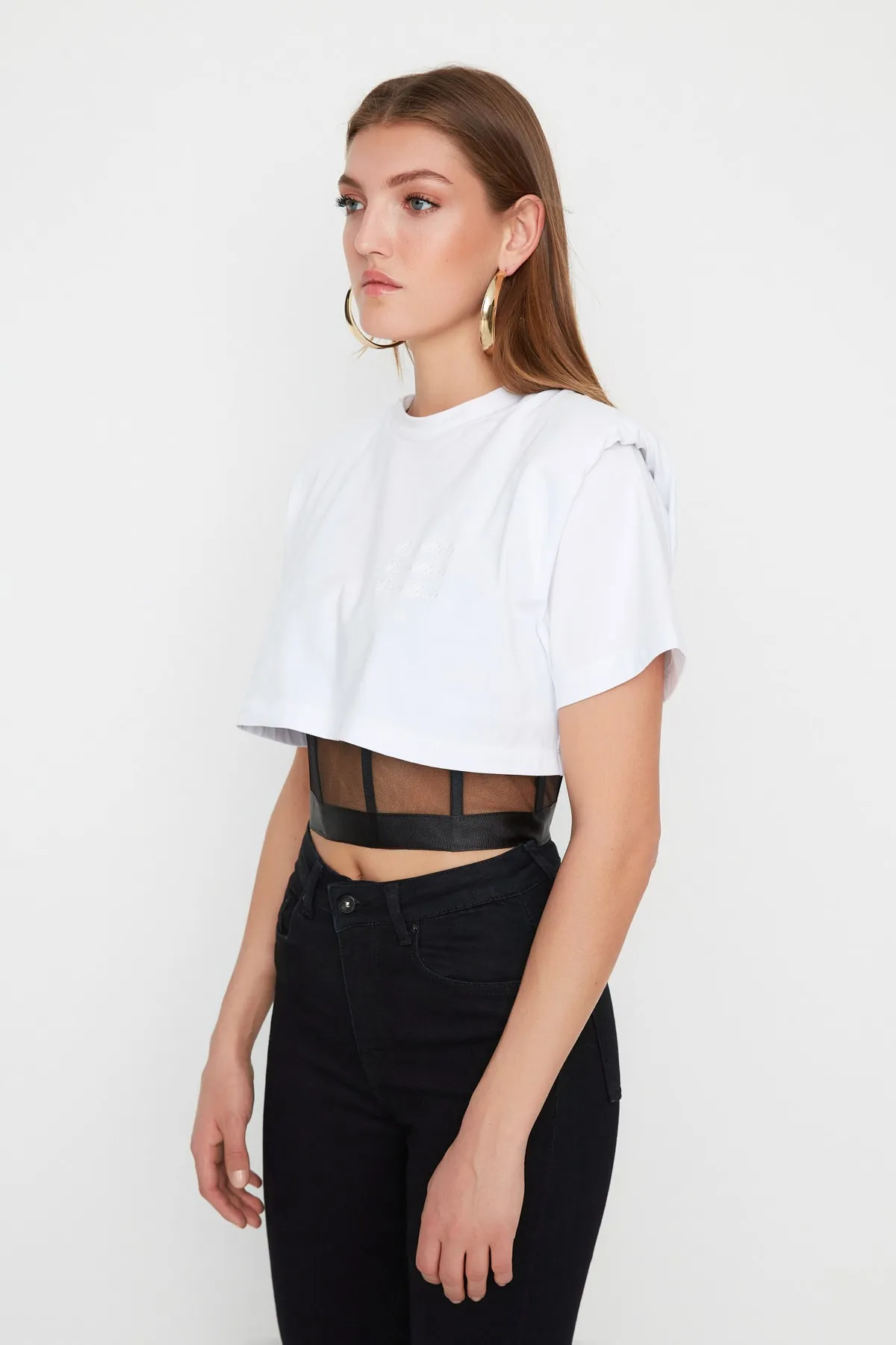Trendyol Collection  X Sagaza Studio Weiße Korsett-Bluse mit detaillierten Details TPRSS22BZ00005