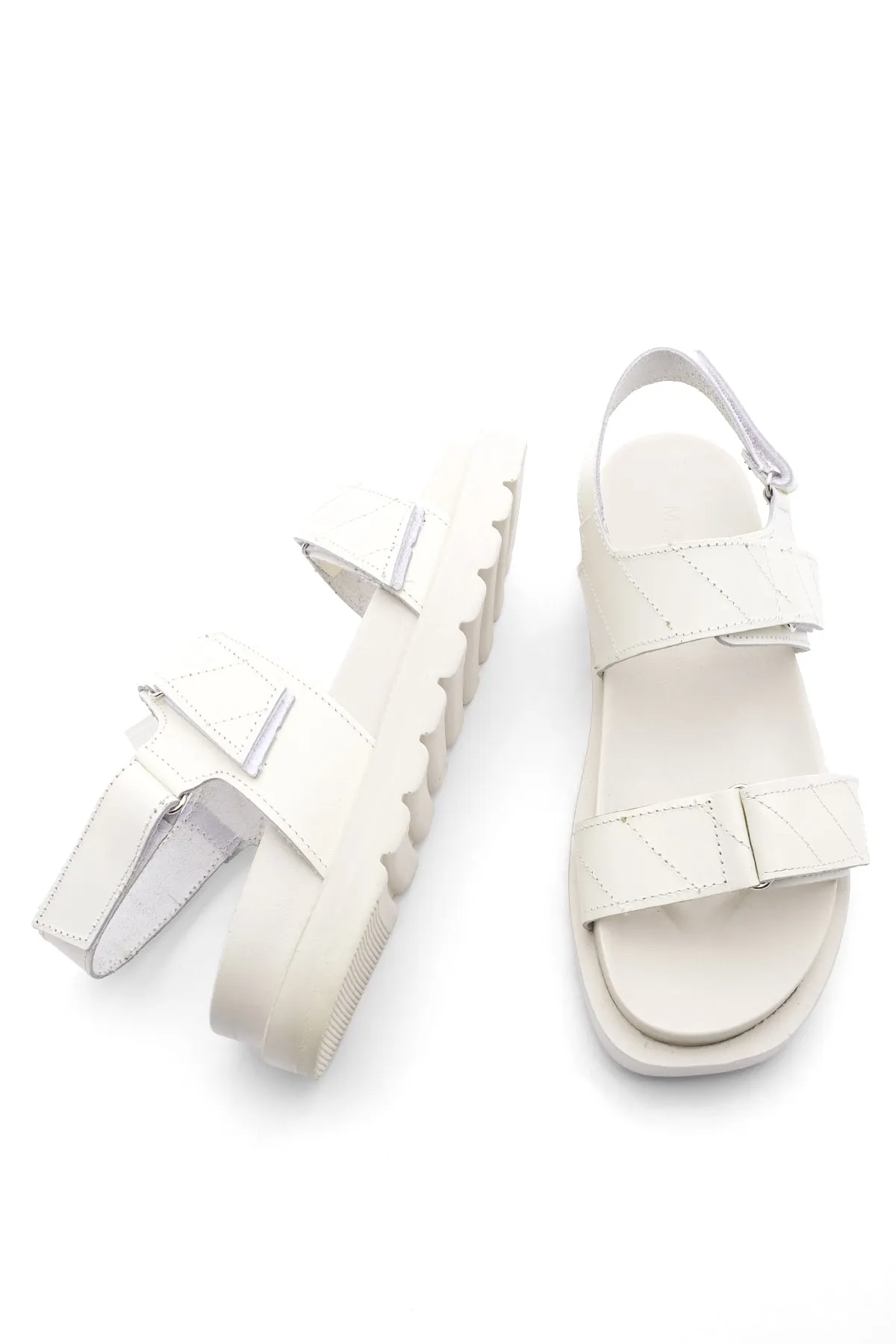 Marjin  Damen Sandalen mit Klettverschluss aus echtem Leder Hifaz Beige