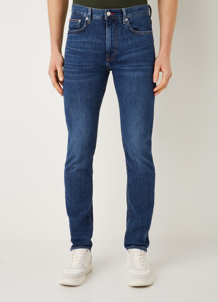 Obcisłe jeansy Tommy Hilfiger Bleecker, w ciemnym odcieniu.
