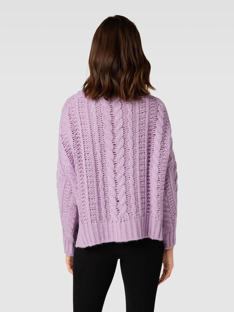 Strickpullover mit Zopfmuster in flieder