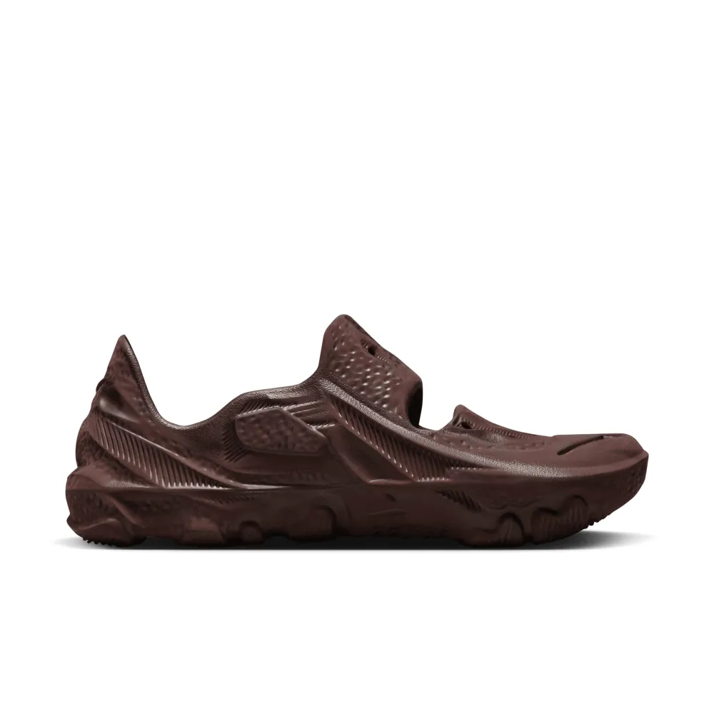 Nike ISPA Universal DM0886-200 / braun