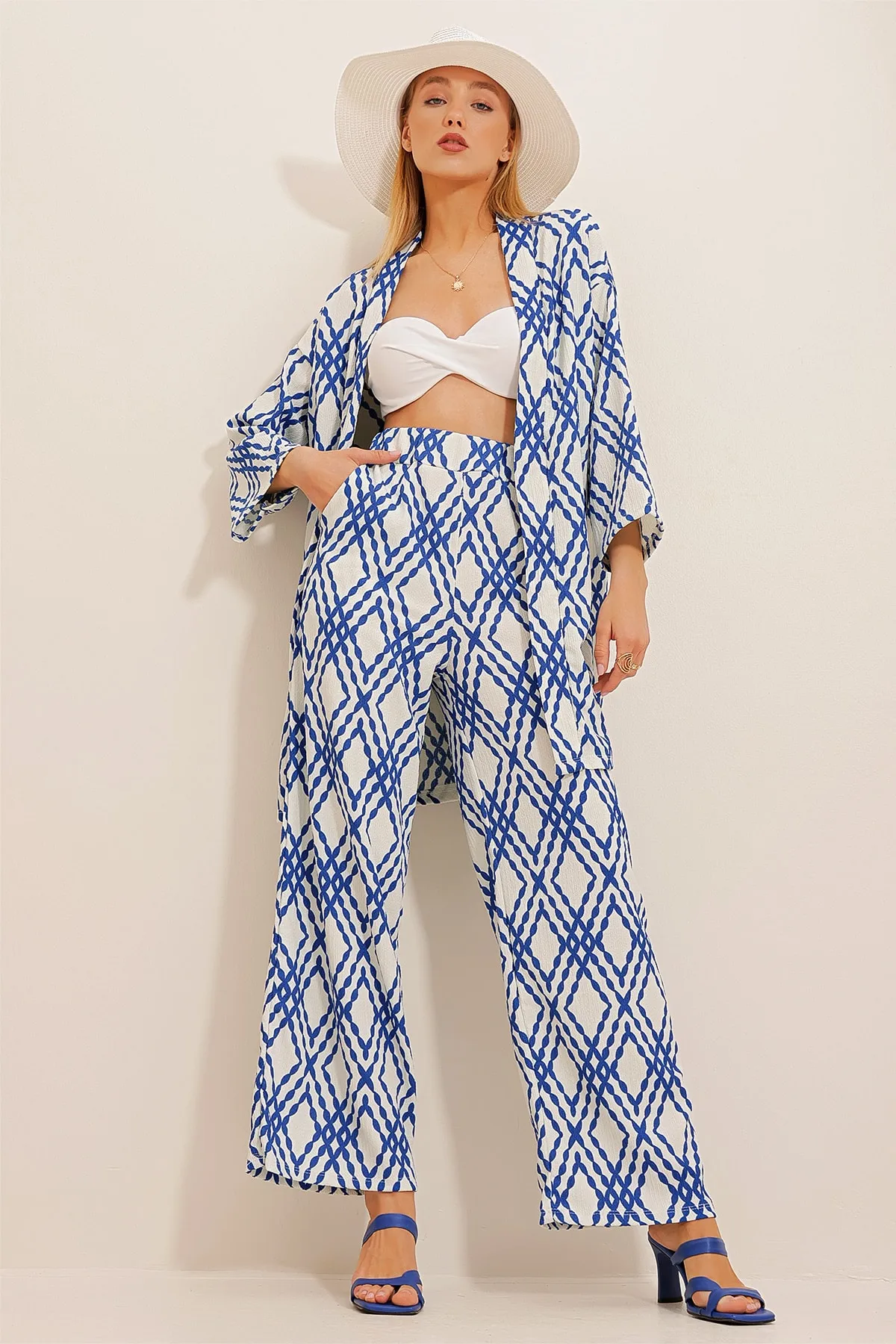 Trend Alaçatı Stili  Set aus gemusterter Kimonojacke und Palazzohose für Damen von Saks ALC-X10512