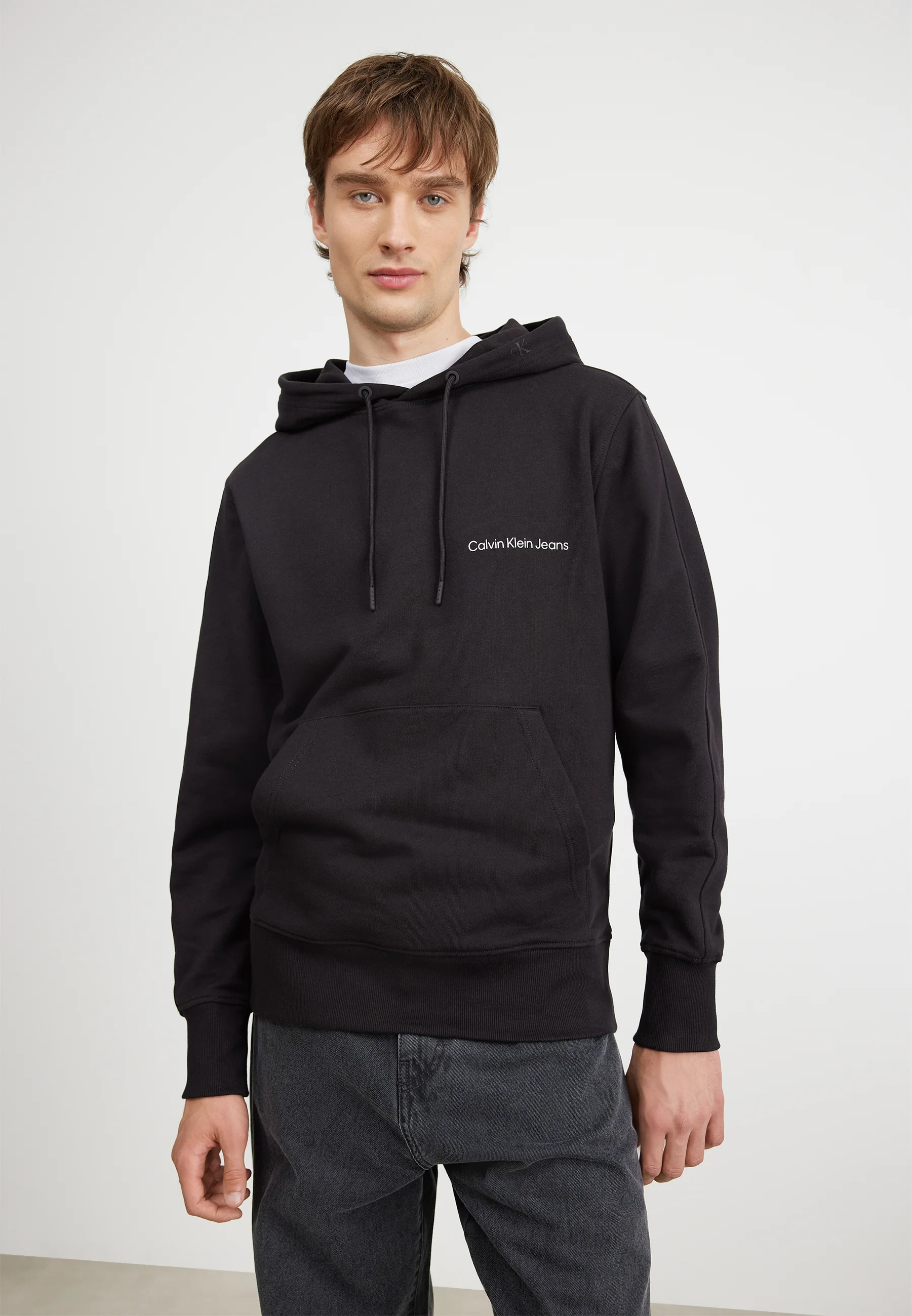 Sudadera con capucha institucional de Calvin Klein Jeans
