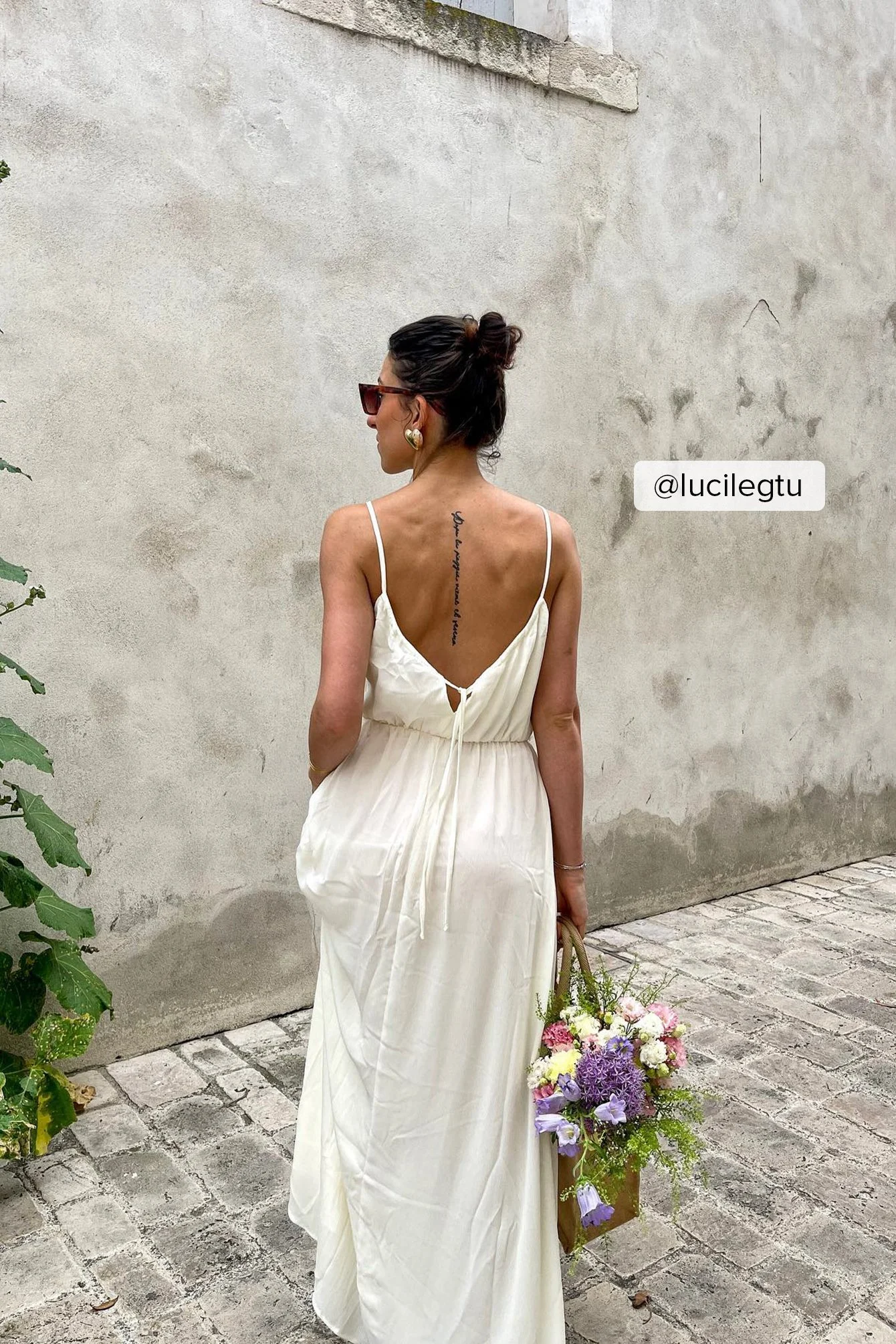 Strukturiertes Chiffonkleid mit Perlendetails