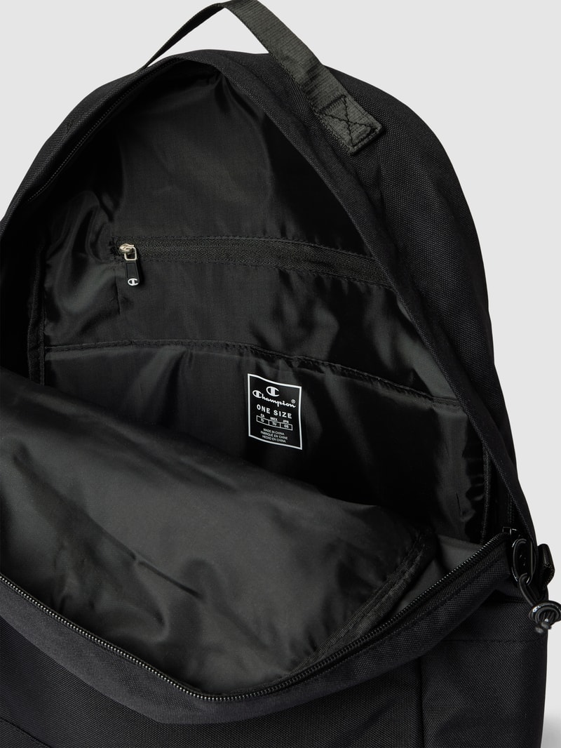 Rucksack mit Label-Patch in schwarz