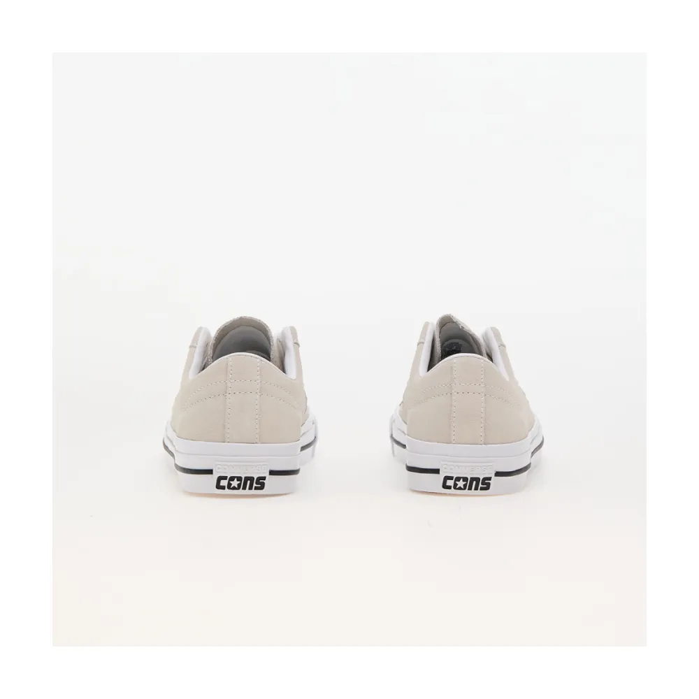 Converse One Star Pro Suede Low 172950C / weiss