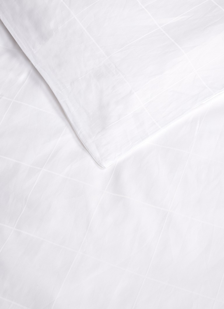 Set de lenjerie de pat Bijenkorf Home Organic din satin de bumbac organic cu 300 de fire și model în carouri țesute – fețe de pernă incluse