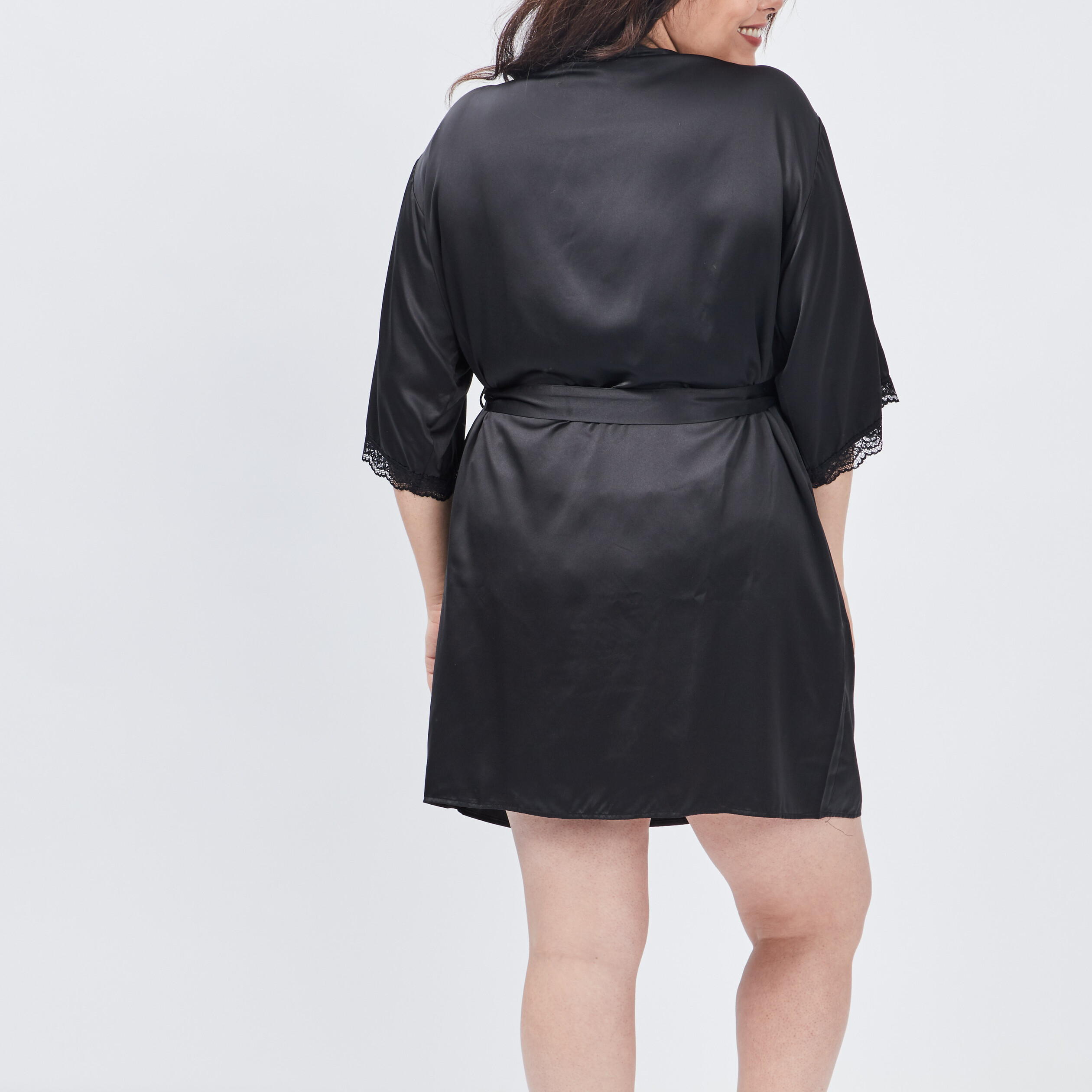 Déshabillé satiné grande taille noir femme grande taille | La Halle