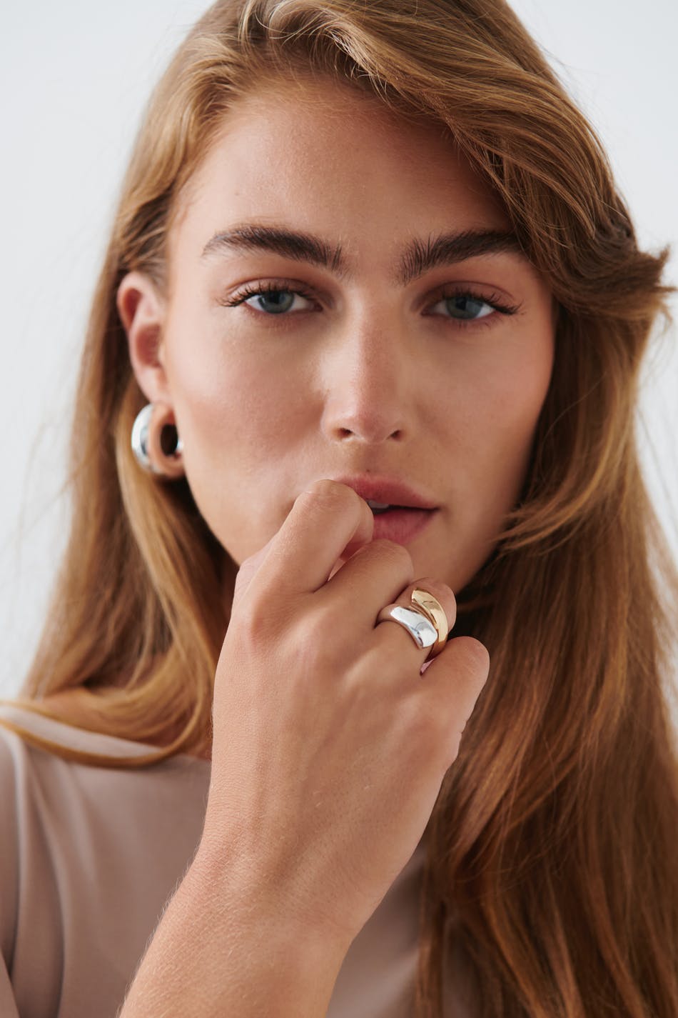 Hug ring