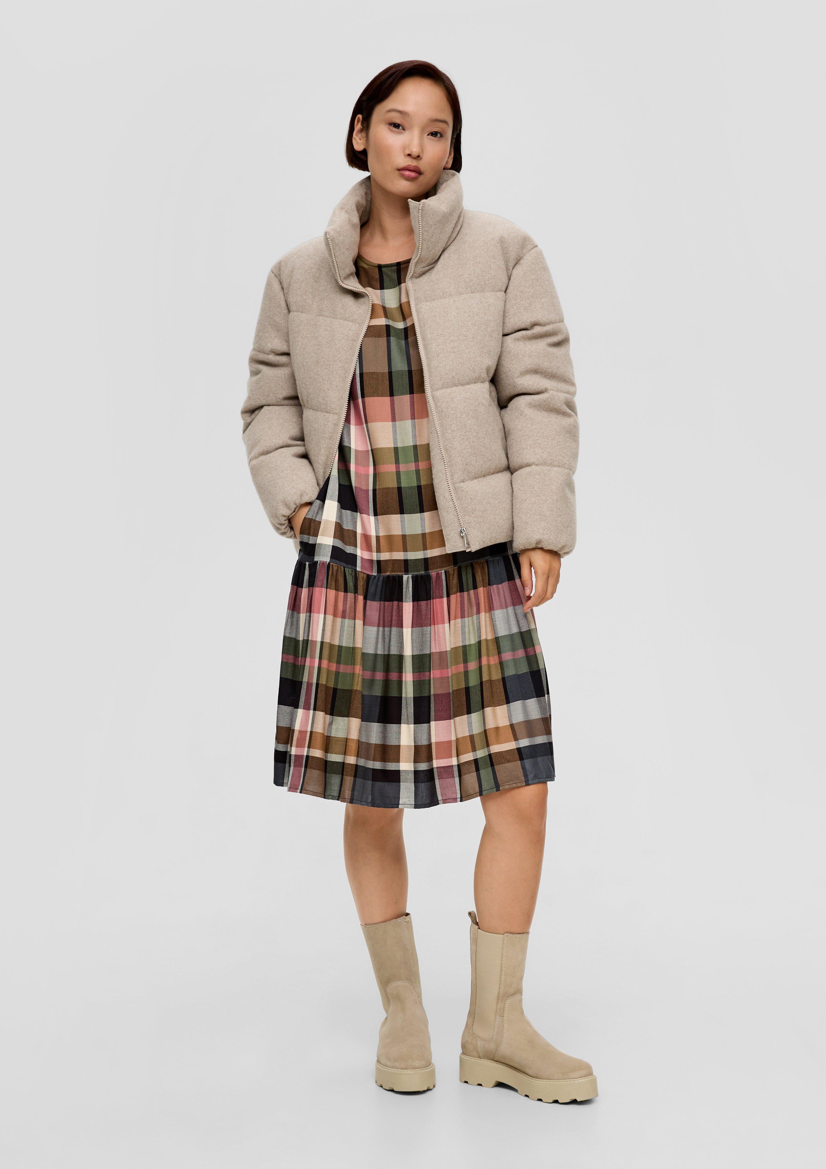 Kariertes Minikleid aus Viskosemix  2136141-99N5