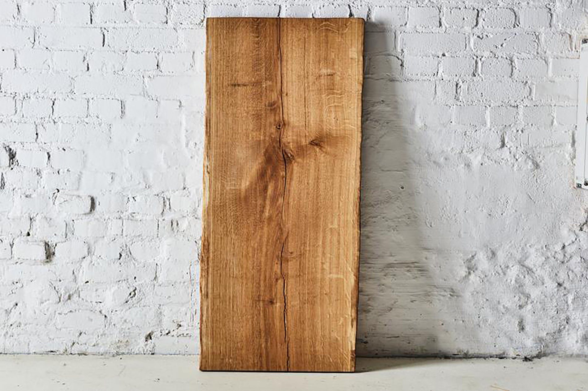 Living Oak Tischplatte Tischplatte Eiche Waschtischplatte (massive Tischplatte aus Eiche für Dein Badprojekt oder auch den kleinen Couchtisch), Tischplatte aus einem Stück Eiche mit Baumkante. Baumstammplatte.