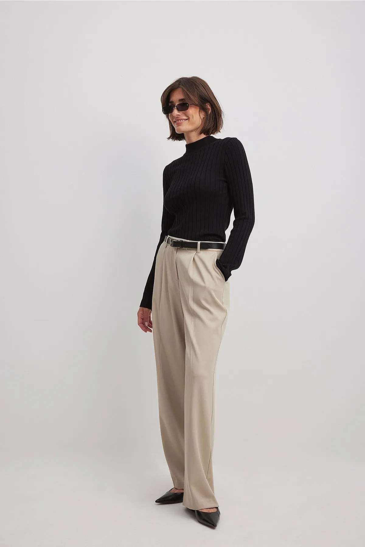 NA-KD  Anzughose mit mittlerer Taille und geradem Bein