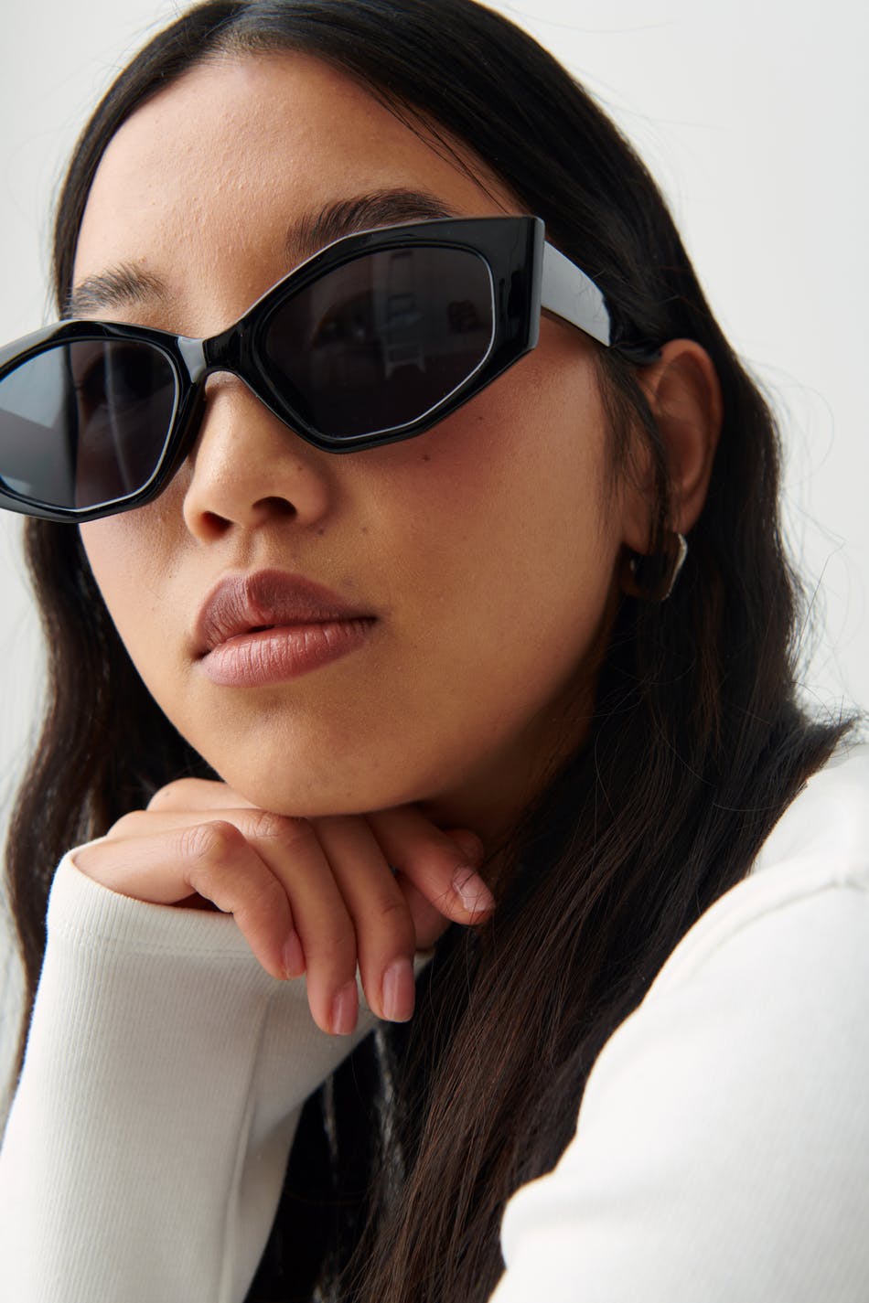 Slim angular sunglasses