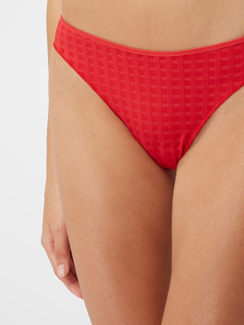 String aus Mikrofaser Modell 'Avero' in rot
