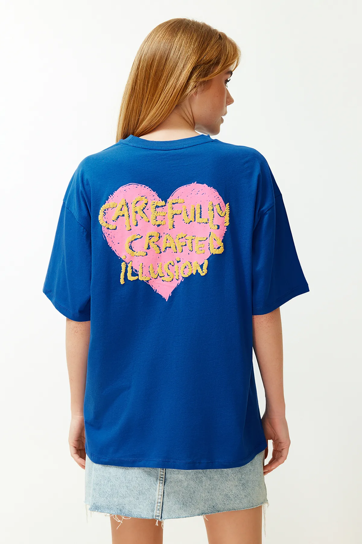 Trendyol Collection  Saks Strick-T-Shirt aus 100 % Baumwolle mit Prägung auf der Vorder- und Rückseite in Übergröße/weitem Muster TWOSS23TS00355