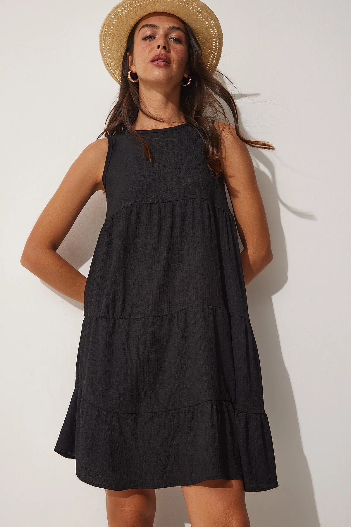 Happiness İstanbul  Schwarzes, ausgestelltes Sommer-Strickkleid für Damen DZ00083