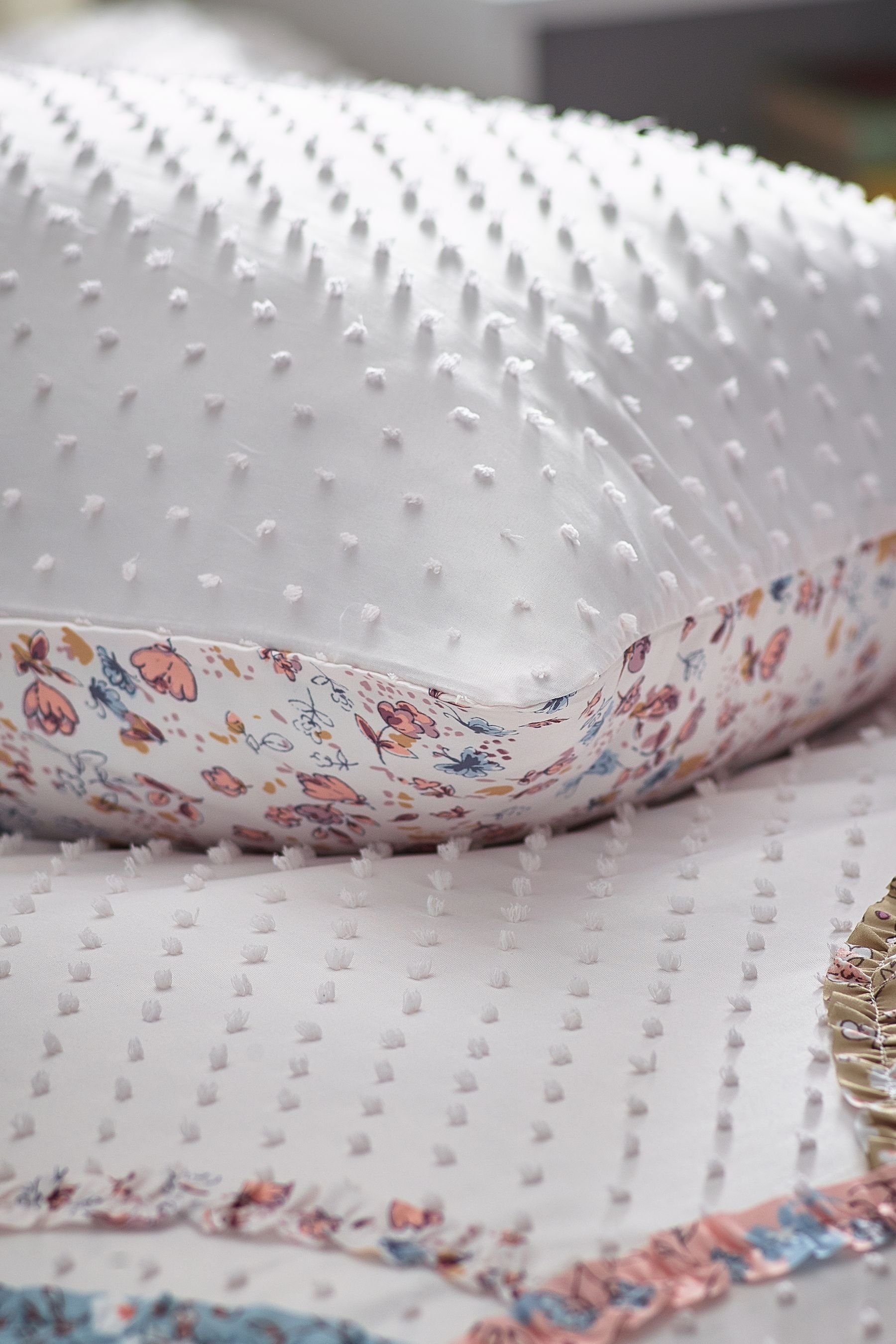 Bett-Set, Strukturierte Bettgarnitur mit Blumen und Rüschen, Next, Bezug: Polyester