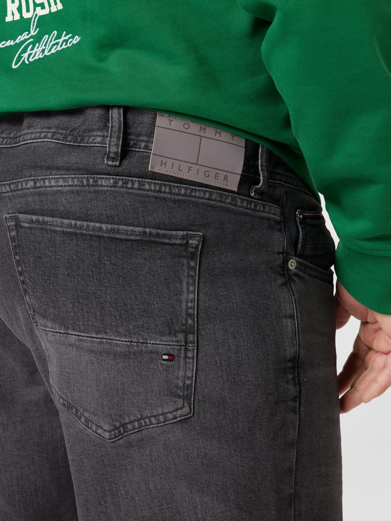 PLUS SIZE Jeans mit Label-Patch Modell 'Madison' in mittelgrau
