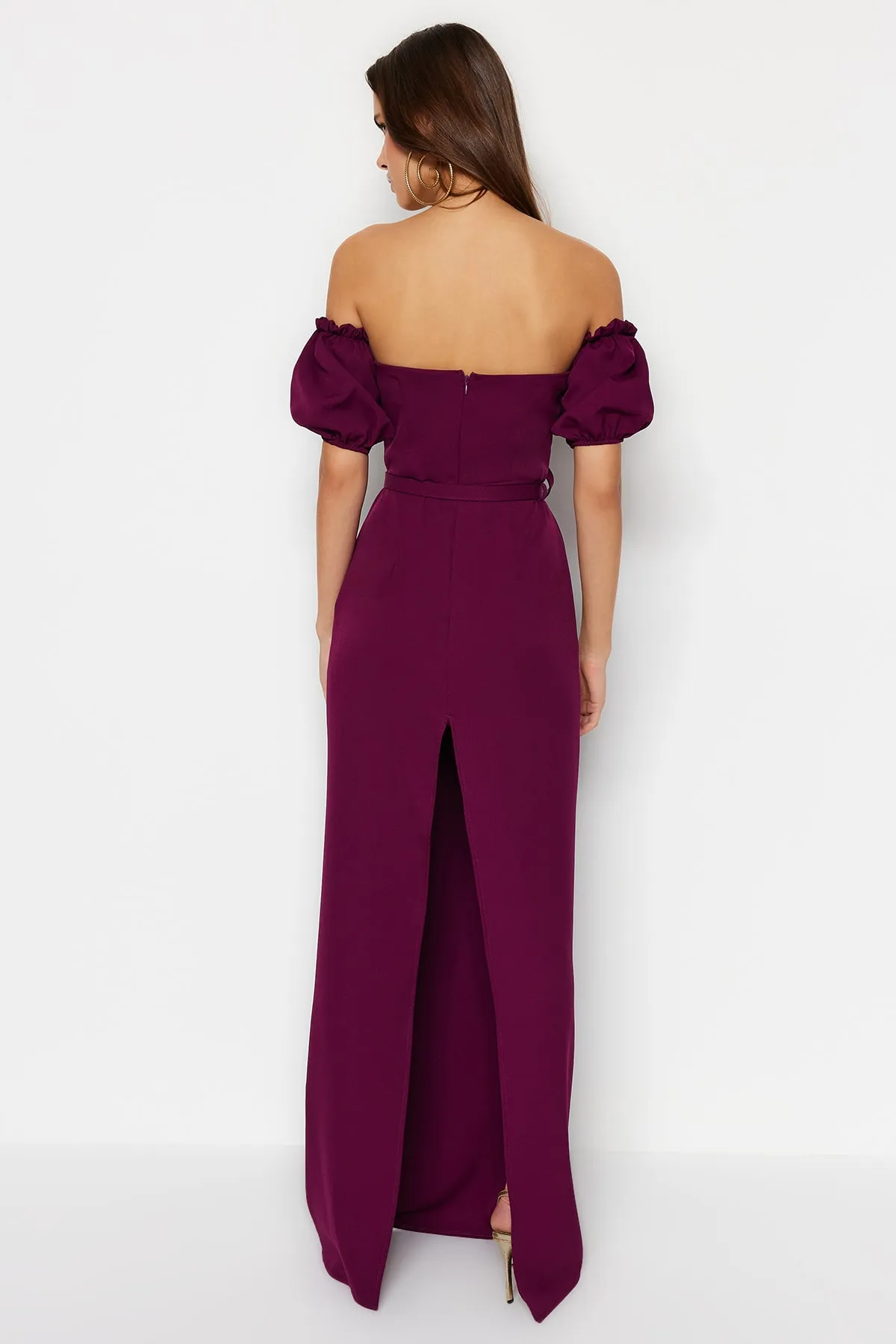 Trendyol Collection  Pflaumenfarbenes, langes, gewebtes Abendkleid mit Gürtel TPRSS23AE00091
