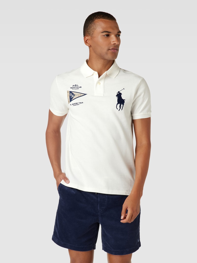 Poloshirt mit Patch in weiß